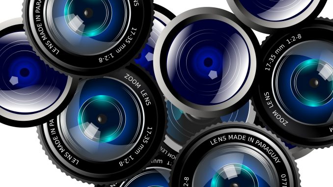 lens-430623_1920